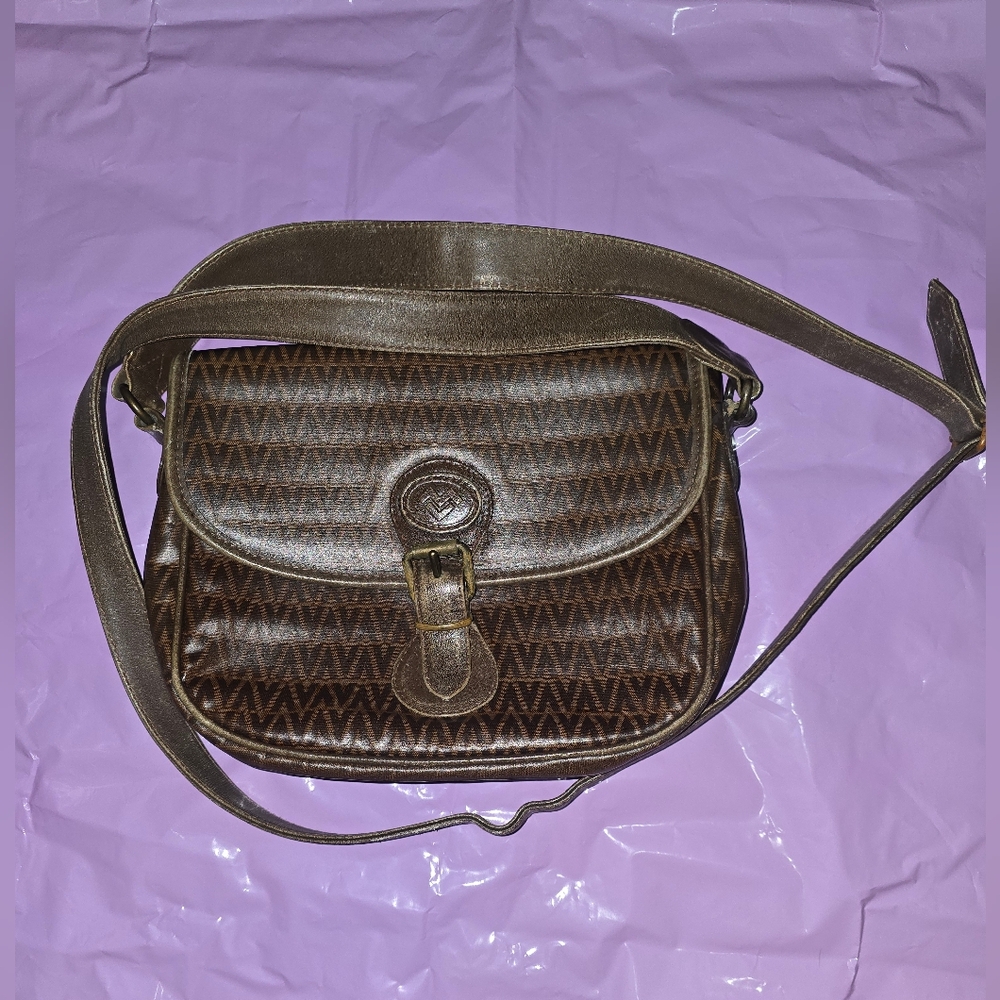 EUC VINTAGE MARIO VALENTINO SHOULDER CROSSBODY BAG